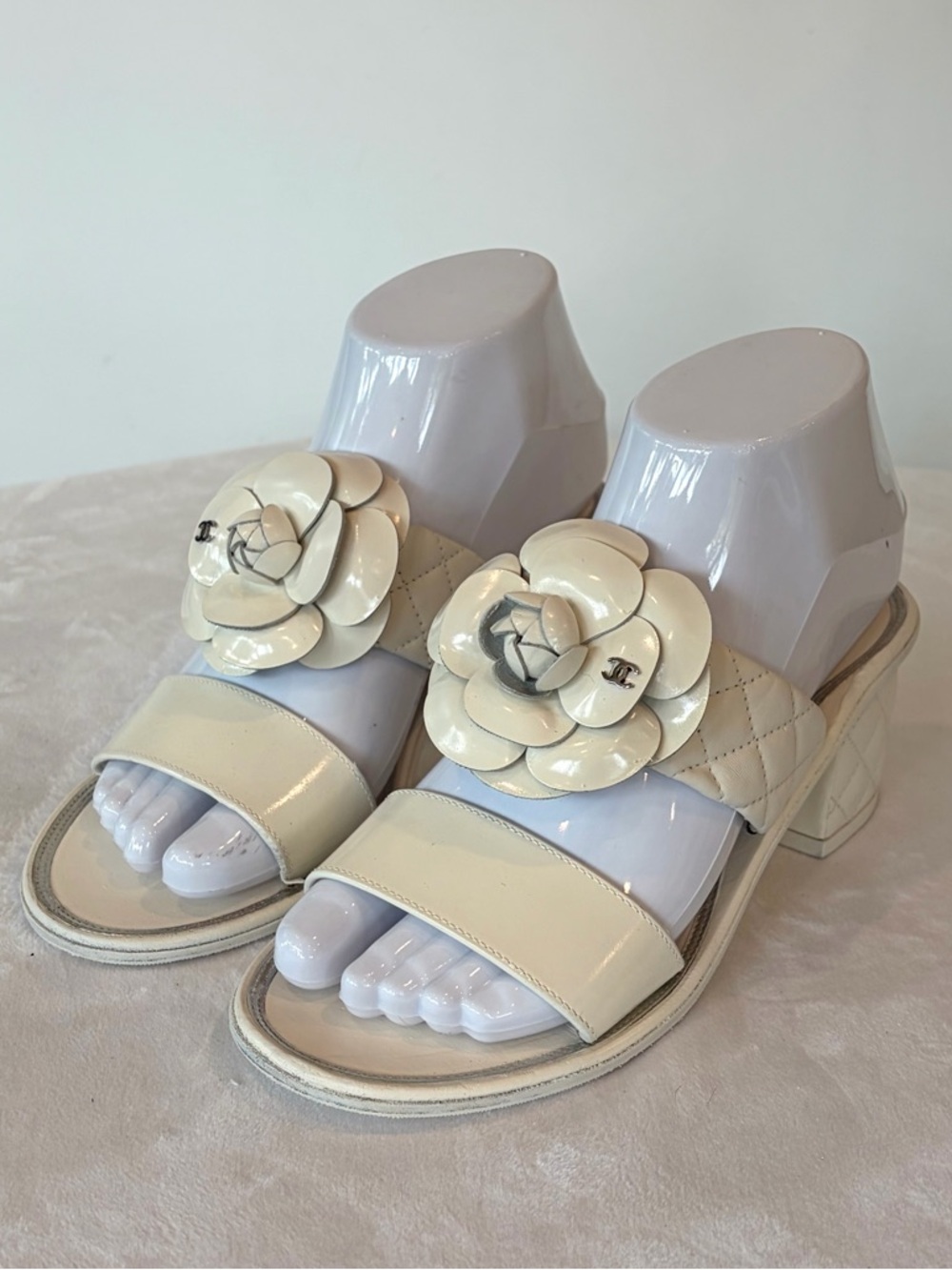 CHANEL Matelasse Leather Block Heel Slides, Camelia w/CCs,box, cream, 36.5C - Picture 6 of 16